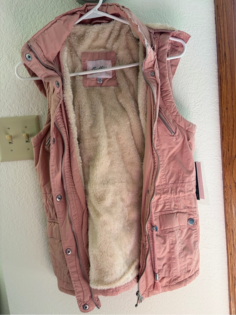 Sullivan Plush-Lined Hooded Vest in Dusty Rose